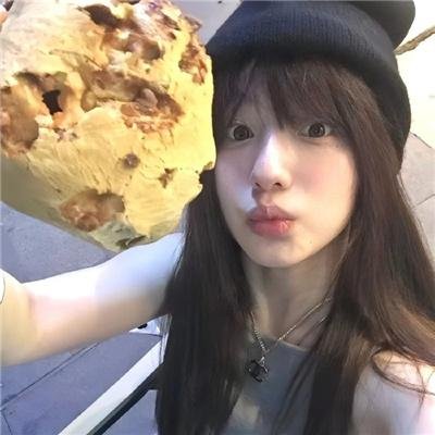 使用下方 20 个影片名，按顺序一一对应，不要改动片名文字，只根据片名和括号内类型提示来虚构全新的故事内容： 两手准备 回头遇到爱 暗夜孤院 四次 铁腿将军 火地狱 驱魔任务 飞出个未来第四季 新中国 黑潮麦尔坎 身后那些事儿 荒漠喋血记 冻结的希望 劫数难逃国语 拨浪鼓咚咚响 来了！张宝利国语 右岸,左岸 小林家的龙女仆 蝉蜕2021 爱的错位